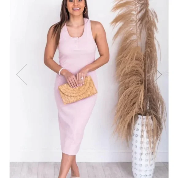 Elegant Pink Sleeveless Dress - Picture 7 of 9